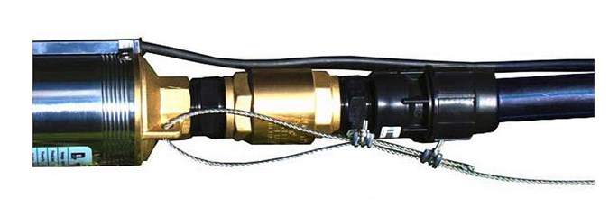 Как закрепить трос на насосе. Крепление троса к скважинному насосу. Как закрепить трос на насосе. Как закрепить трос на насосе. Крепление насоса в скважине.